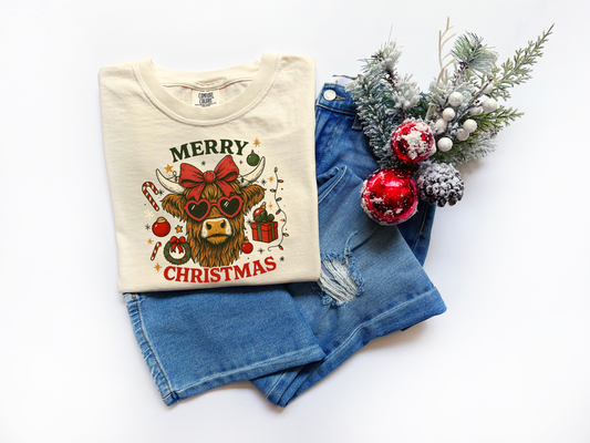 Merry Christmas Highland Cow Comfort Colors Tee