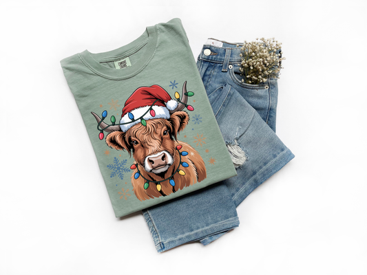 Highland Cow Christmas Lights Comfort Colors Tee