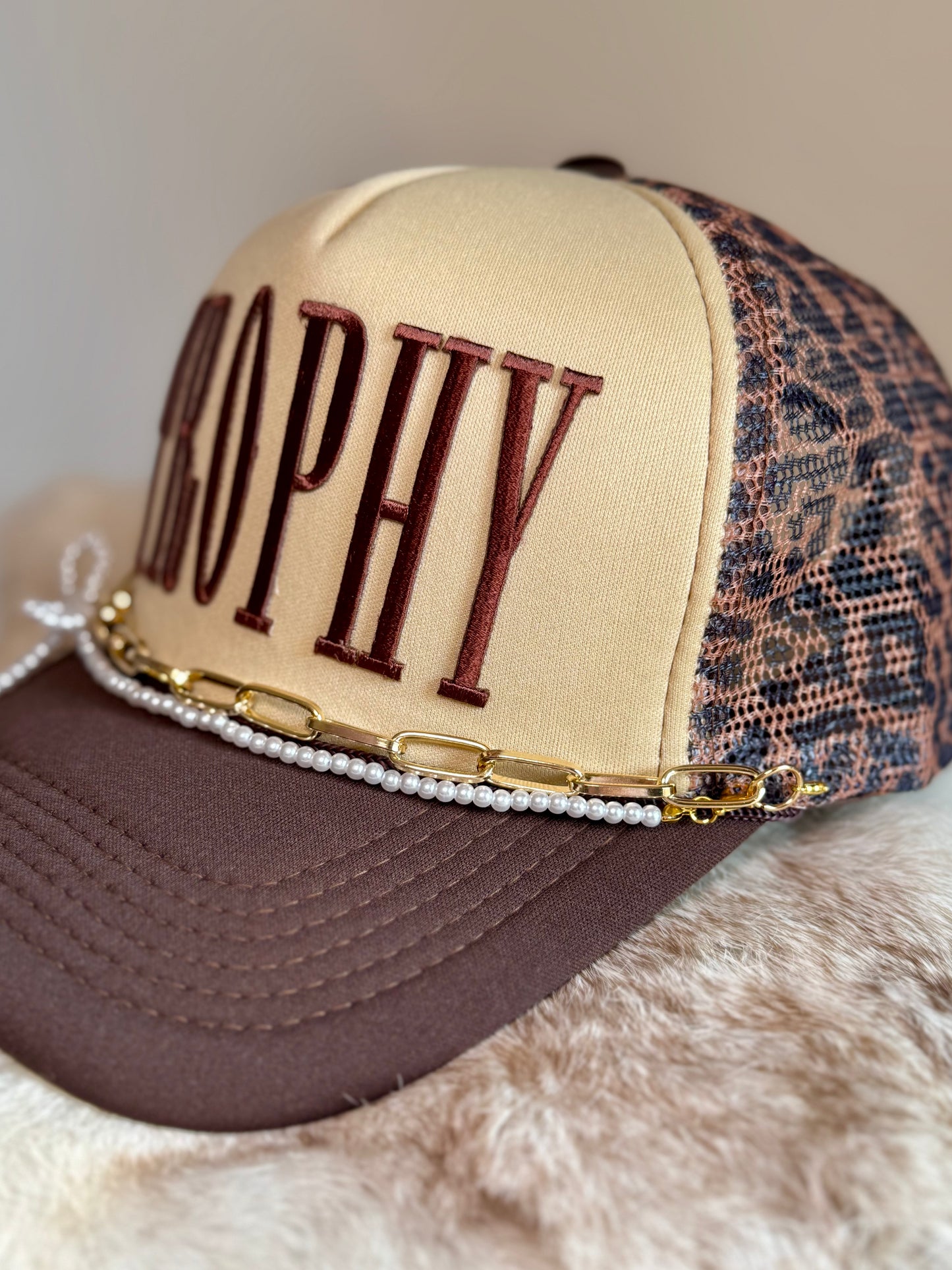 Trophy Western Trucker Hat – Neutral Cowgirl Boutique Cap