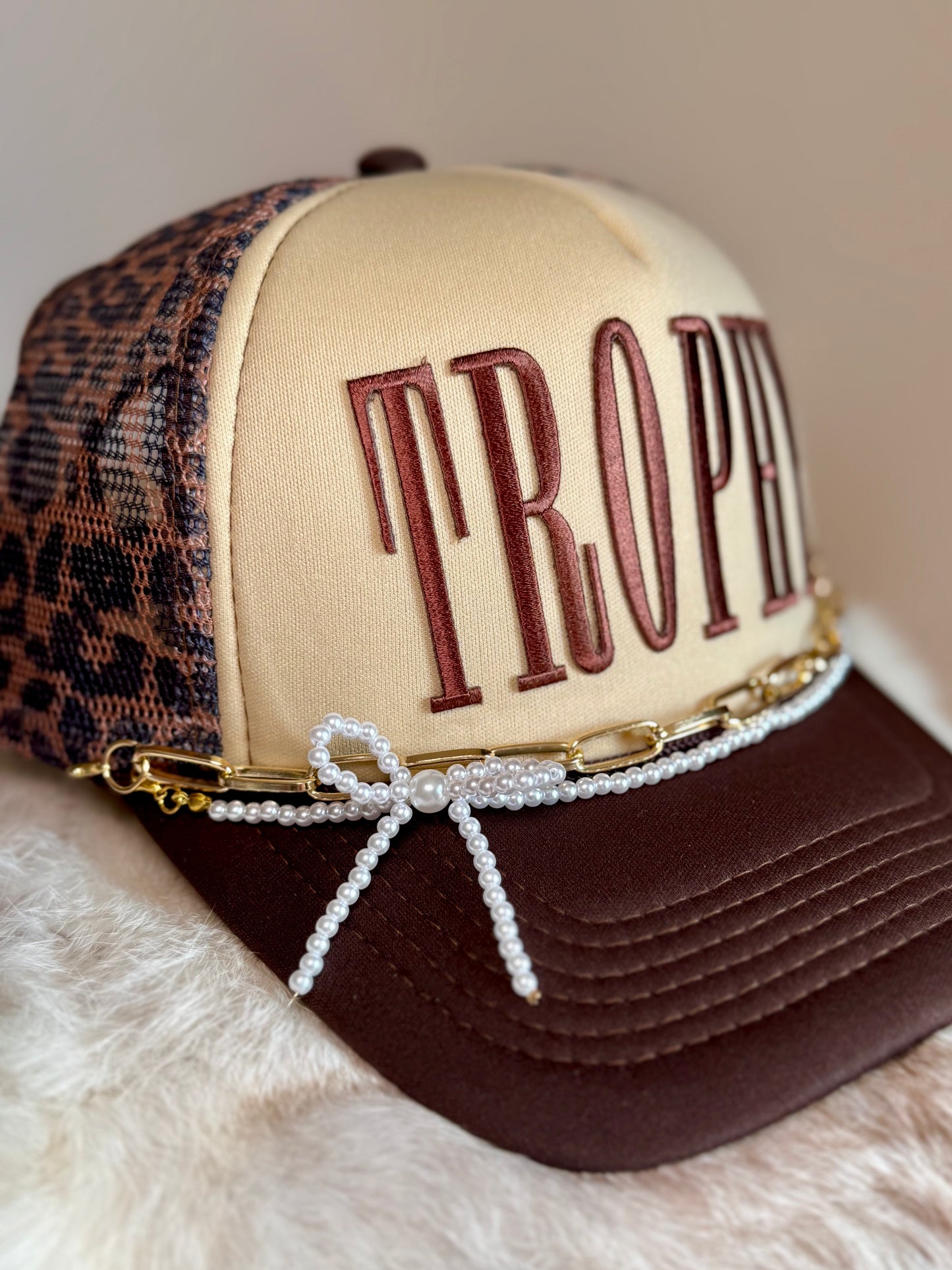 Trophy Western Trucker Hat – Neutral Cowgirl Boutique Cap